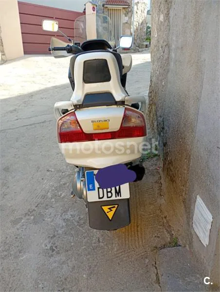 Suzuki Burgman 400 - Vista 8