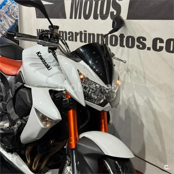 Kawasaki Z1000 – Vista 6