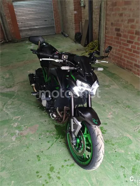 Kawasaki Z900 – Vista 4