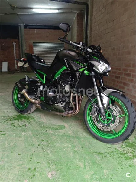 Kawasaki Z900 – Vista 7