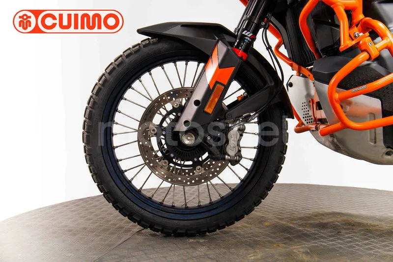 KTM 790 – Vista 21