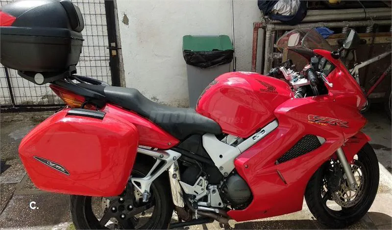 Honda VFR 800 FI – Vista 4
