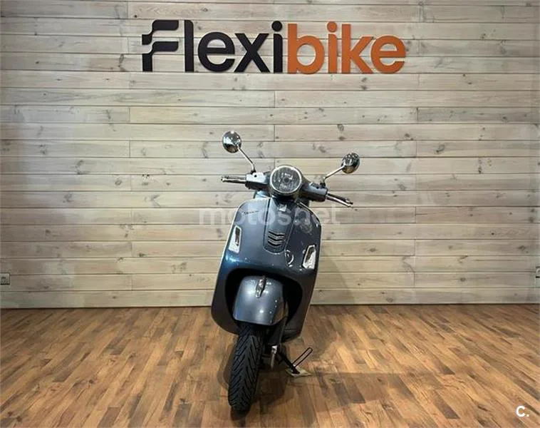 Vespa GTS 125 Touring – Vista 2