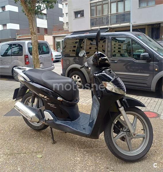 Honda SH 150i – Vista 4