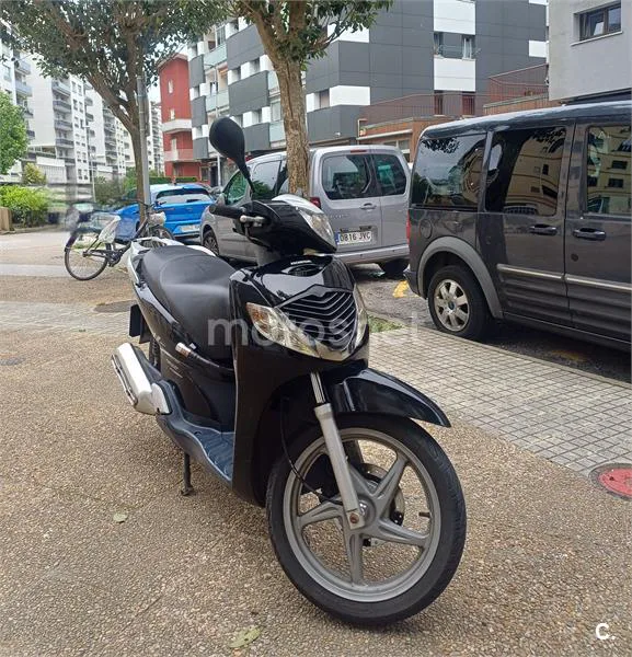 Honda SH 150i – Vista 5