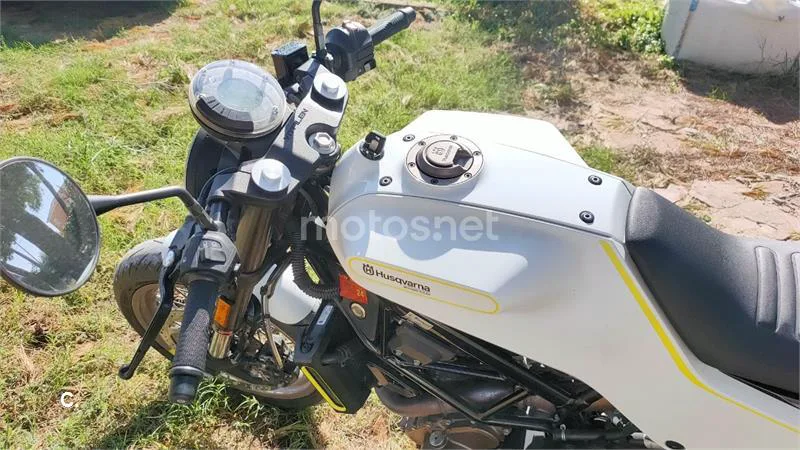 Husqvarna Vitpilen 401 – Vista 6