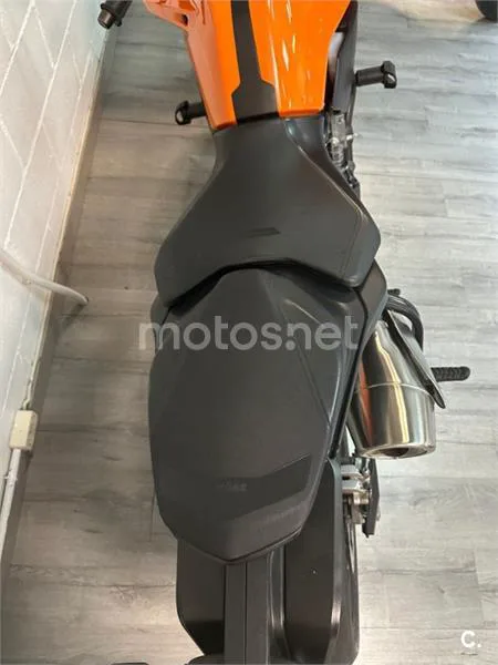 KTM 790 – Vista 4