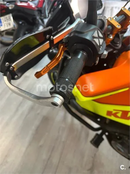 KTM 390 – Vista 6