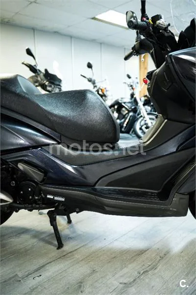 Kymco Grand Dink 300 – Vista 9