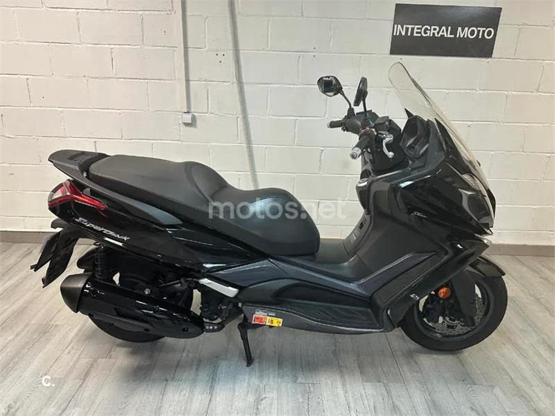 Kymco Super Dink 125 – Vista 3
