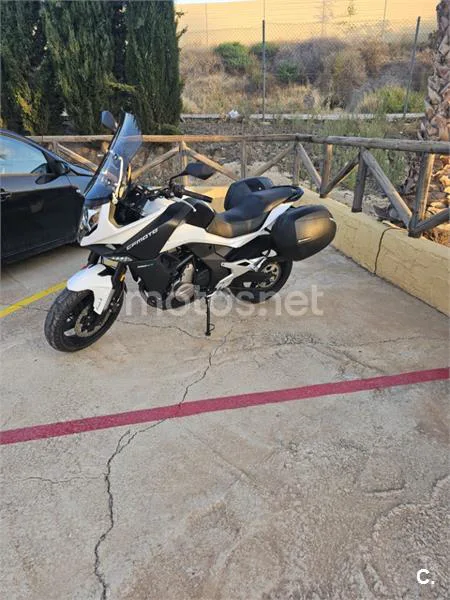 CFMOTO 650MT – Vista 3