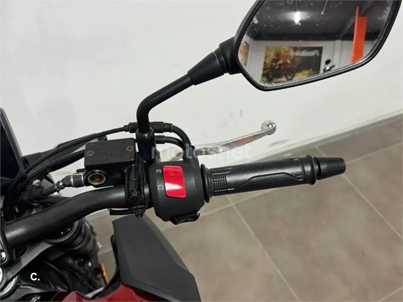 Honda CB 125 R – Vista 14