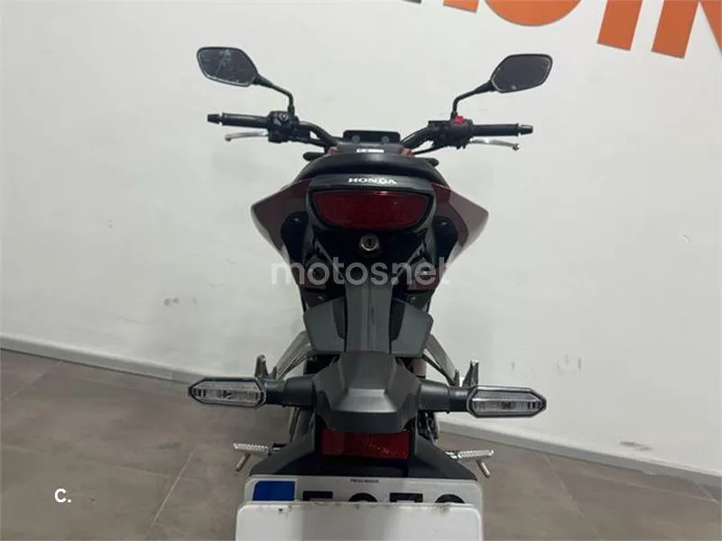 Honda CB 125 R – Vista 6