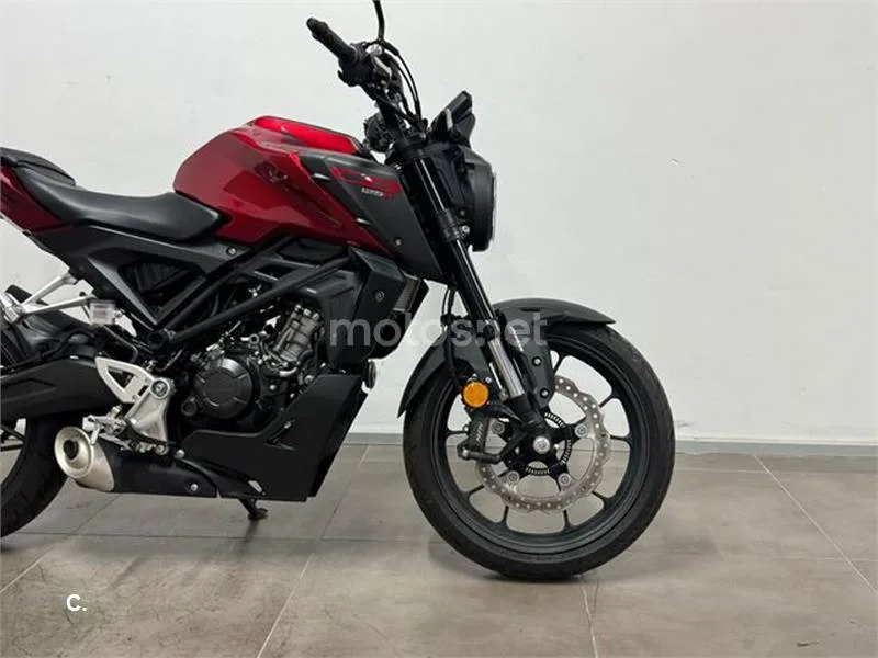 Honda CB 125 R – Vista 8