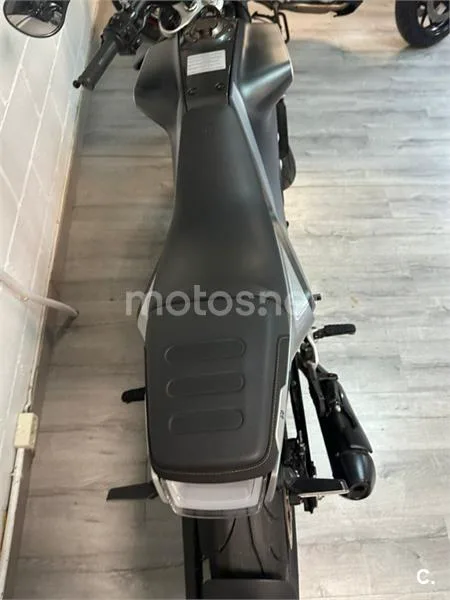Husqvarna Svartpilen 125 – Vista 11
