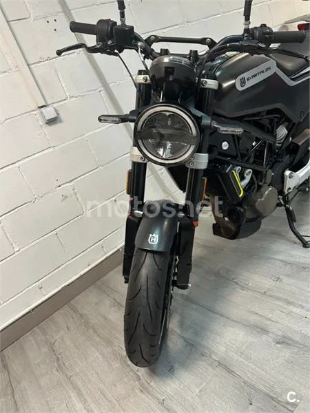 Husqvarna Svartpilen 125 – Vista 3