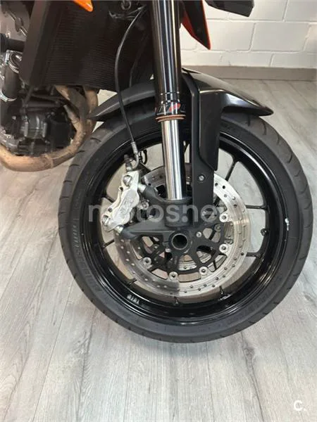 Husqvarna Svartpilen 125 – Vista 10