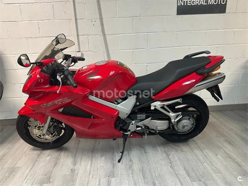 Honda VFR 800 – Vista 14