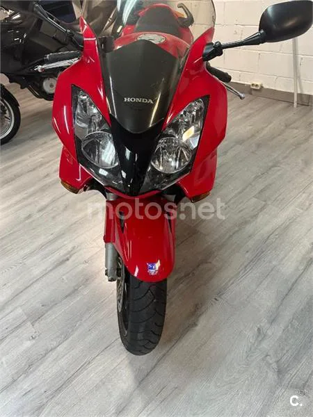 Honda VFR 800 – Vista 5