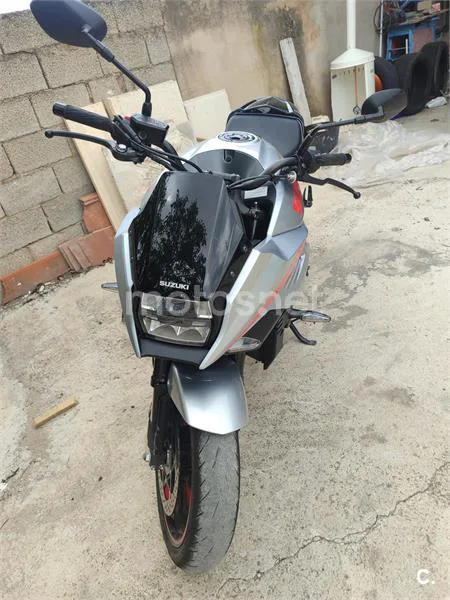 Suzuki Katana 1000 – Vista 8