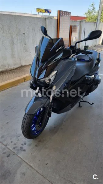 Yamaha XMAX 400 – Vista 9