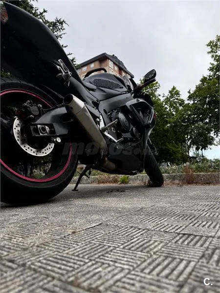 Suzuki GSX R600 – Vista 5