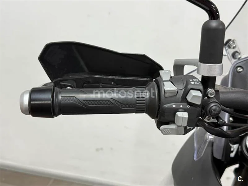 QJ Motor SRT 550 X – Vista 12