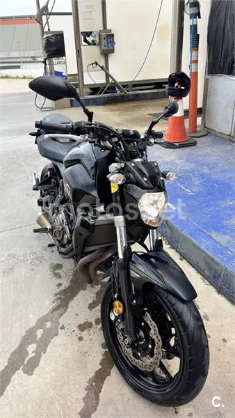 Yamaha MT-07 – Vista 3