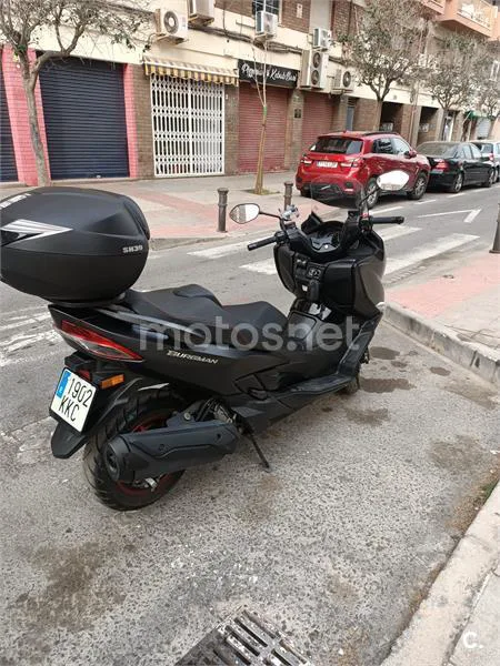Suzuki Burgman 400 – Vista 2