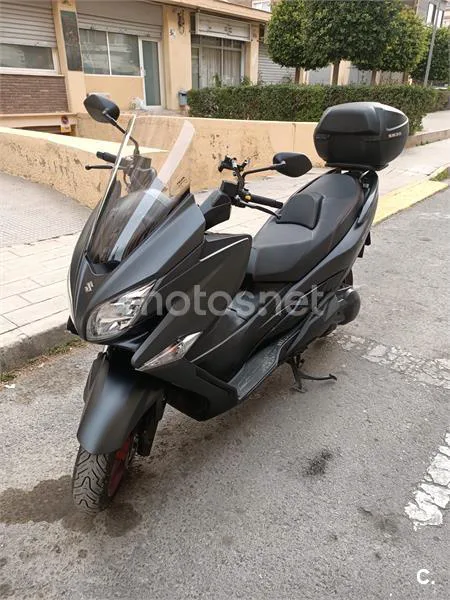 Suzuki Burgman 400 – Vista 4