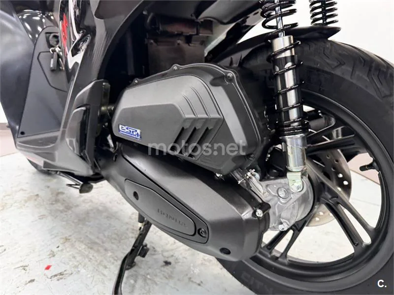 Honda SH 125i – Vista 12