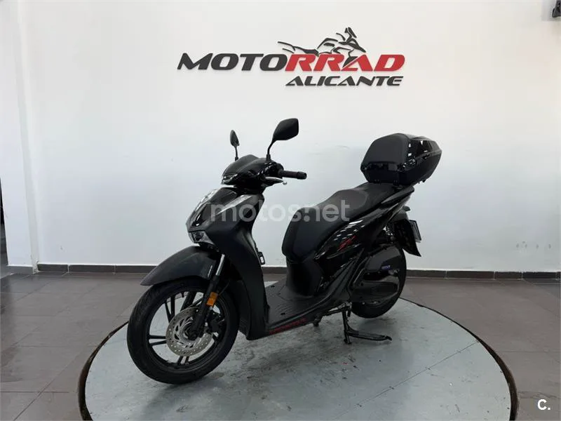 Honda SH 125i – Vista 13
