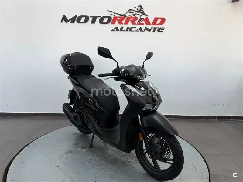 Honda SH 125i – Vista 15