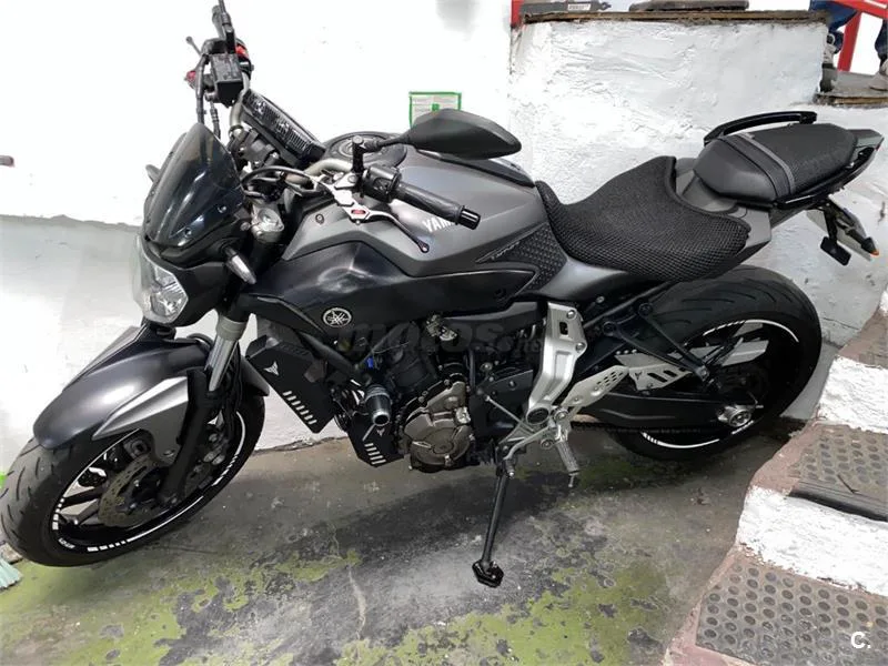 Yamaha MT-07 – Vista 12