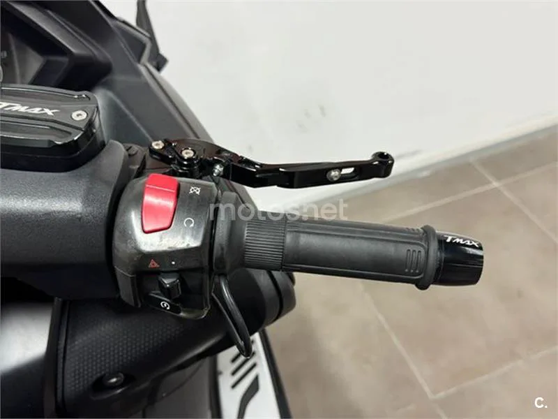 Yamaha TMAX 530 – Vista 14