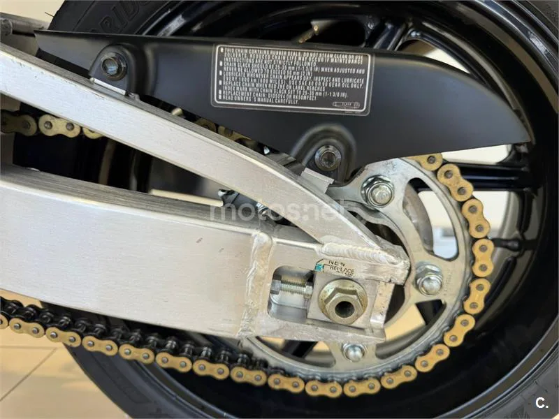Honda CBR 900 RR Fireblade – Vista 12
