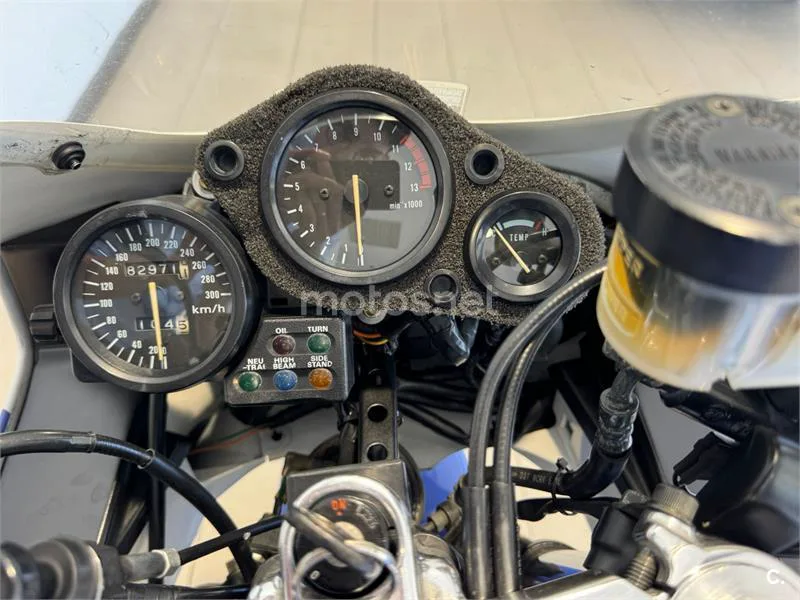Honda CBR 900 RR Fireblade – Vista 19