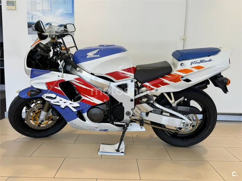 Honda CBR 900 RR Fireblade – Vista 3