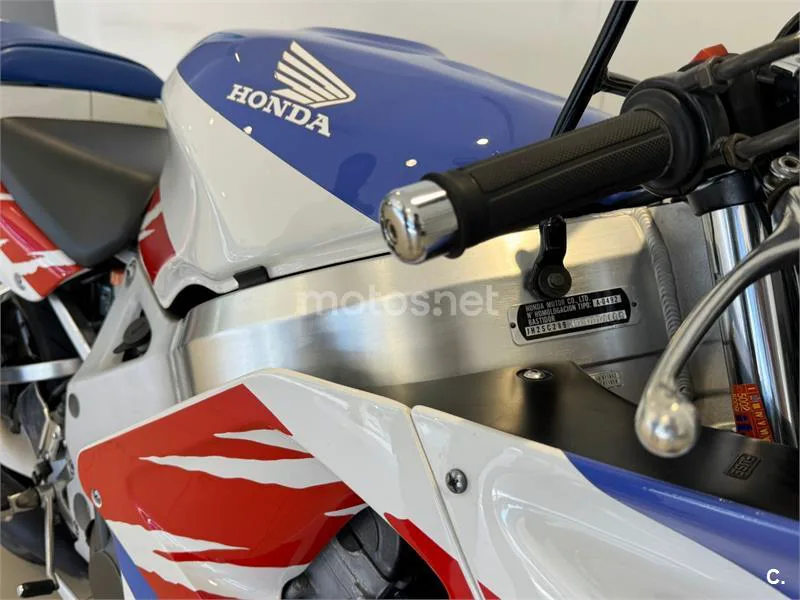 Honda CBR 900 RR Fireblade – Vista 4