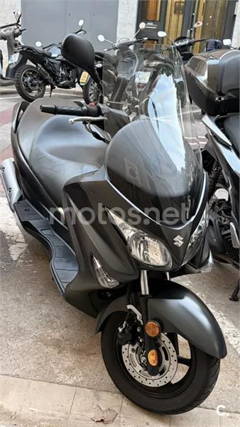 Suzuki Burgman 125 - Vista 4