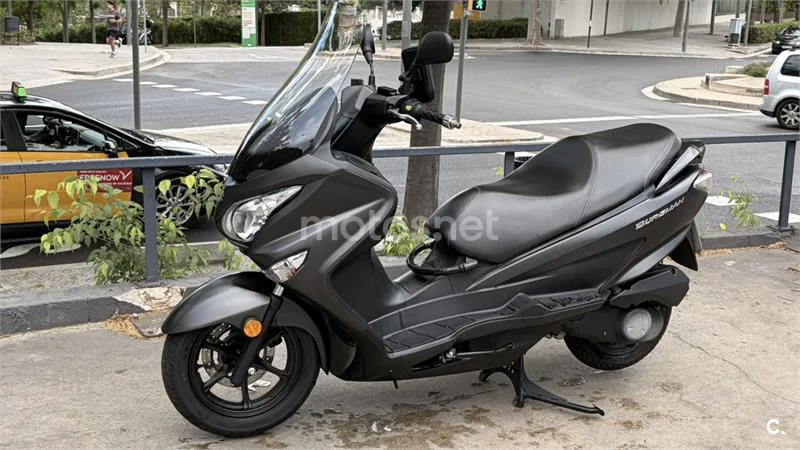 Suzuki Burgman 125 - Vista 5