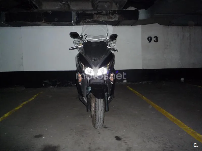 Kymco Grand Dink 300 – Vista 3