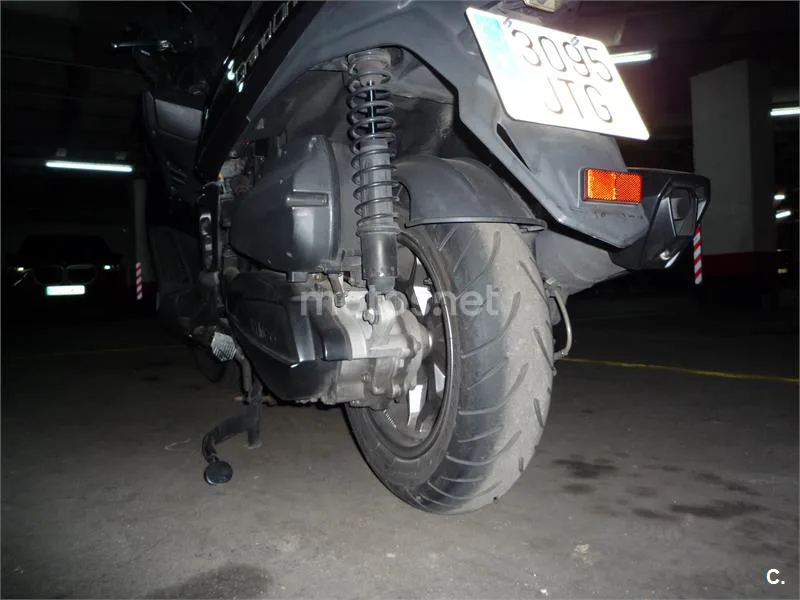 Kymco Grand Dink 300 – Vista 5
