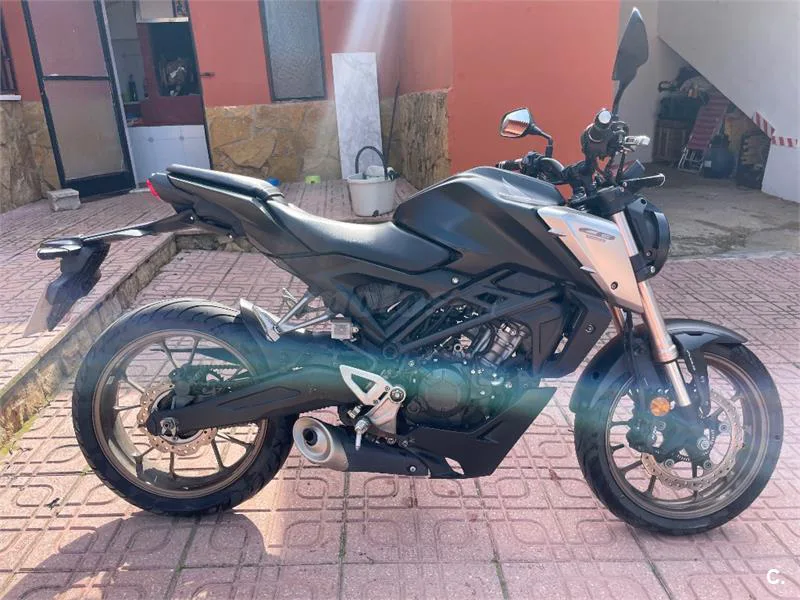 Honda CB 125 R – Vista 4