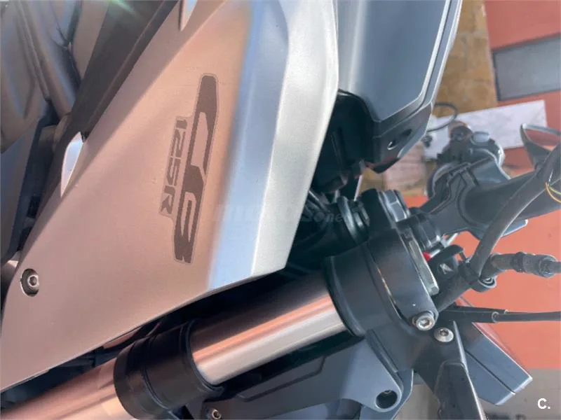 Honda CB 125 R – Vista 5