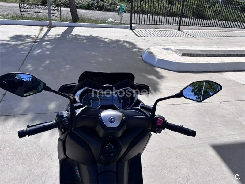 Yamaha XMAX 125 – Vista 10