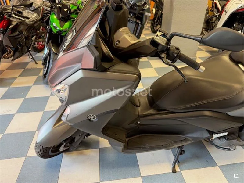 Yamaha XMAX 400 – Vista 11
