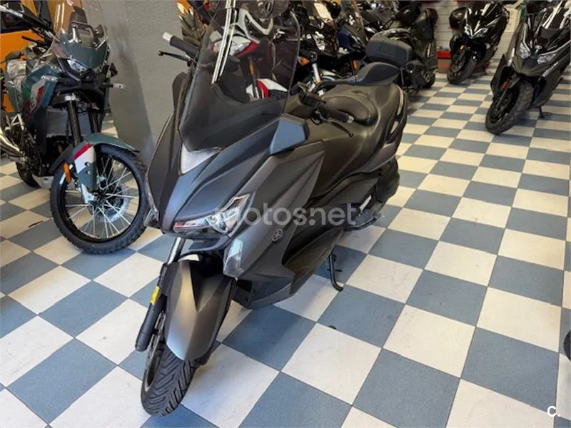 Yamaha XMAX 400 – Vista 13
