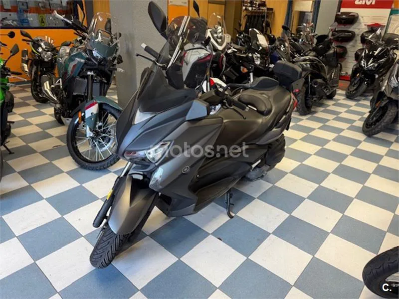Yamaha XMAX 400 – Vista 3