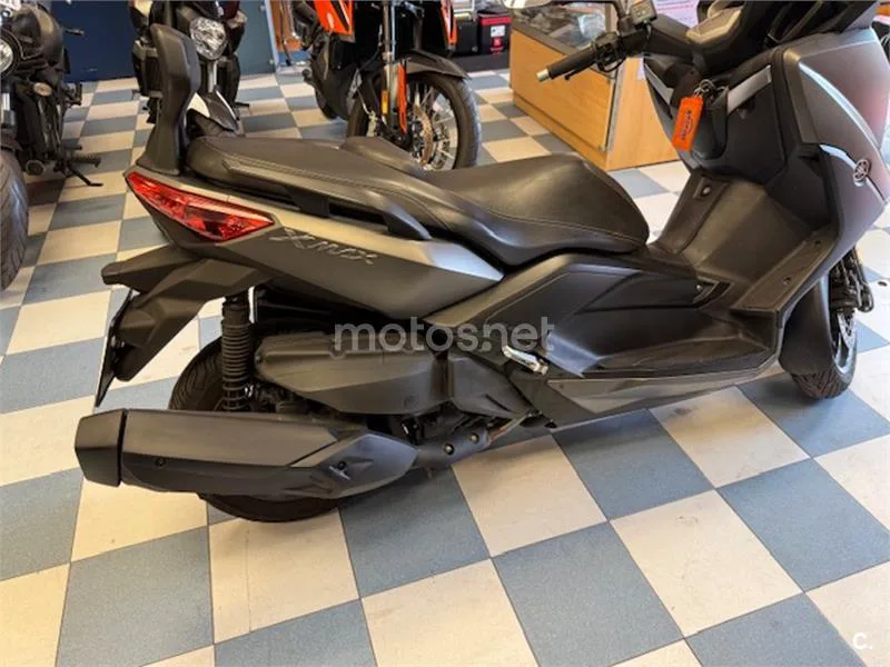 Yamaha XMAX 400 – Vista 8